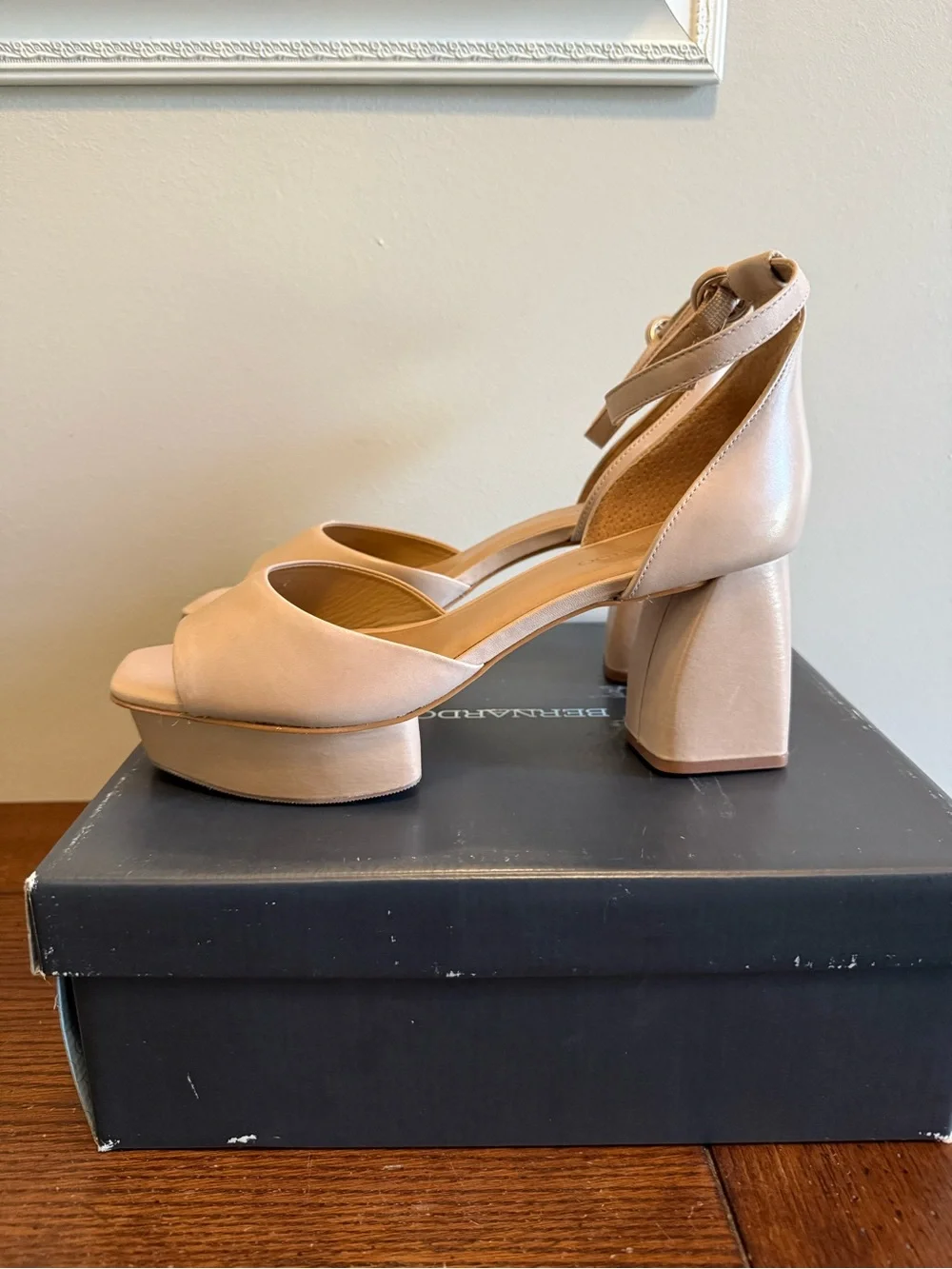 Bernardo Raleigh Women’s Nude Platform Block Heel Sandals with Ankle Strap NEW